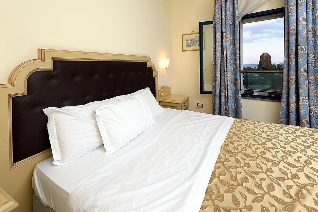 Grand Hotel Faraglioni Aci Trezza Δωμάτιο φωτογραφία