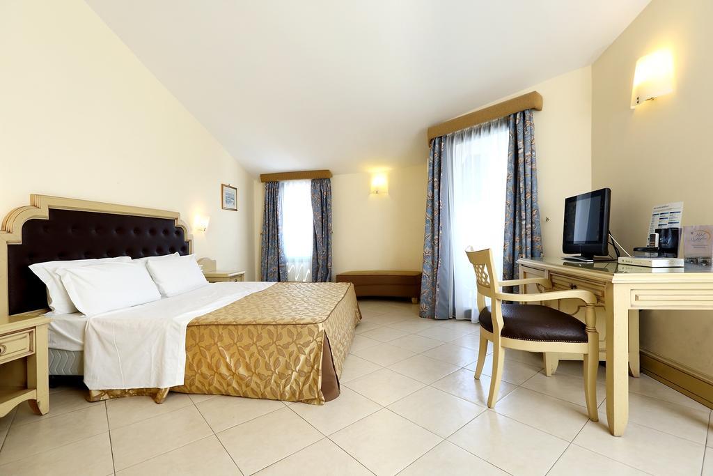 Grand Hotel Faraglioni Aci Trezza Δωμάτιο φωτογραφία